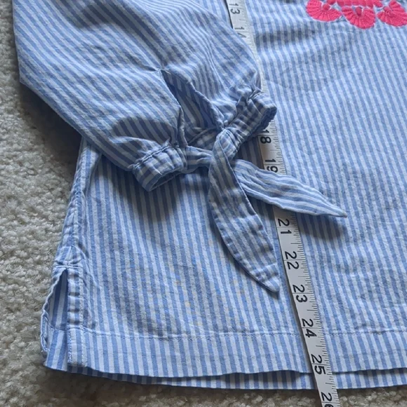 New Vineyard Vines Blue and Pink Embroidered Top Small - Picture 3 of 8